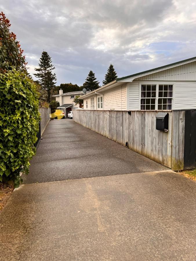 The Perfect Getaway For Two In A Large Suite Whanganui Exterior foto