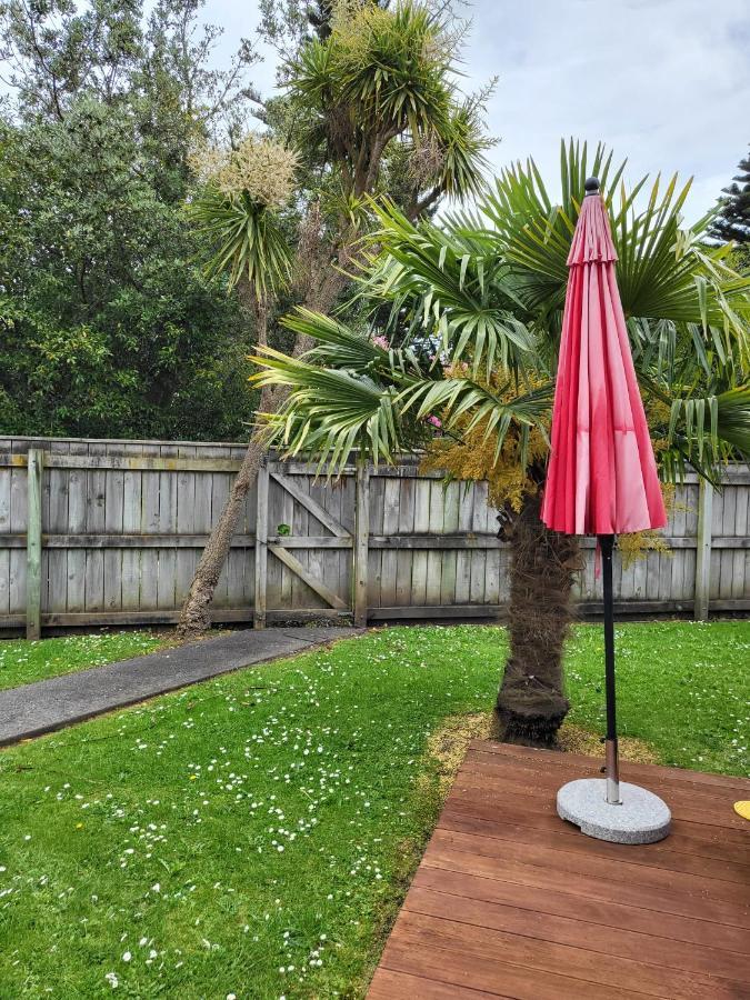 The Perfect Getaway For Two In A Large Suite Whanganui Exterior foto