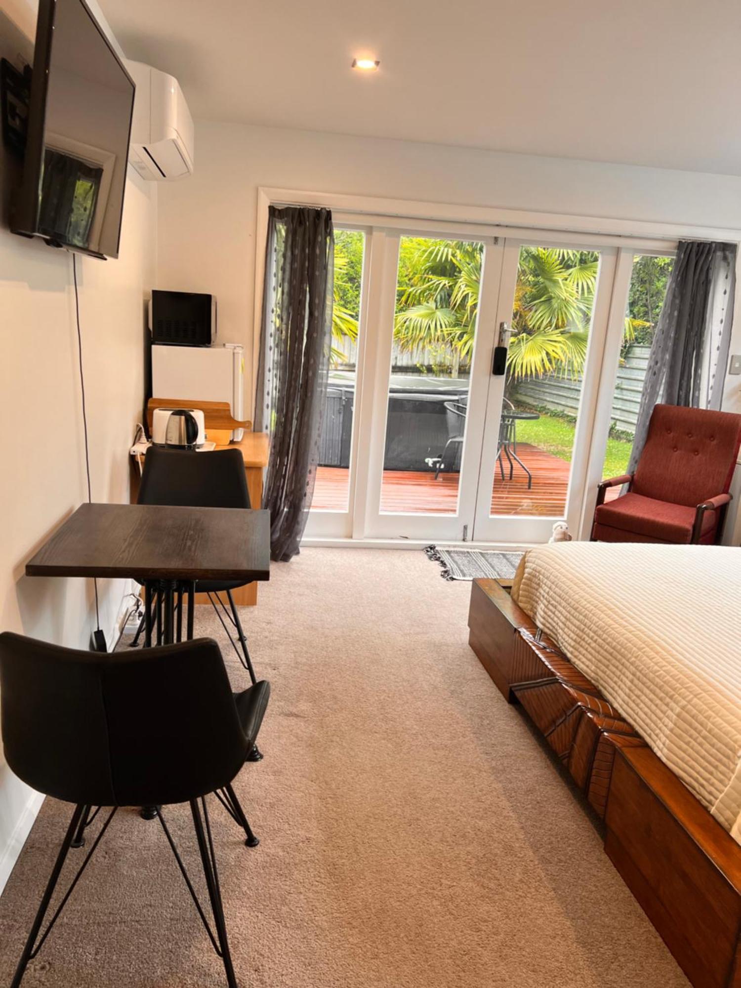 The Perfect Getaway For Two In A Large Suite Whanganui Exterior foto